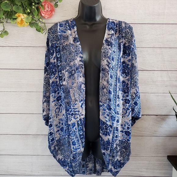 Forever 21 Jackets & Blazers - Forever 21 | Blue Floral Print Kimono
